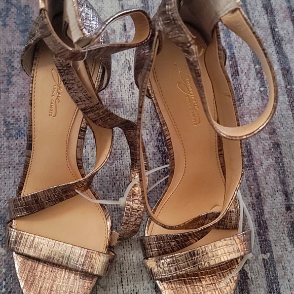 Heel - Picture 1 of 4